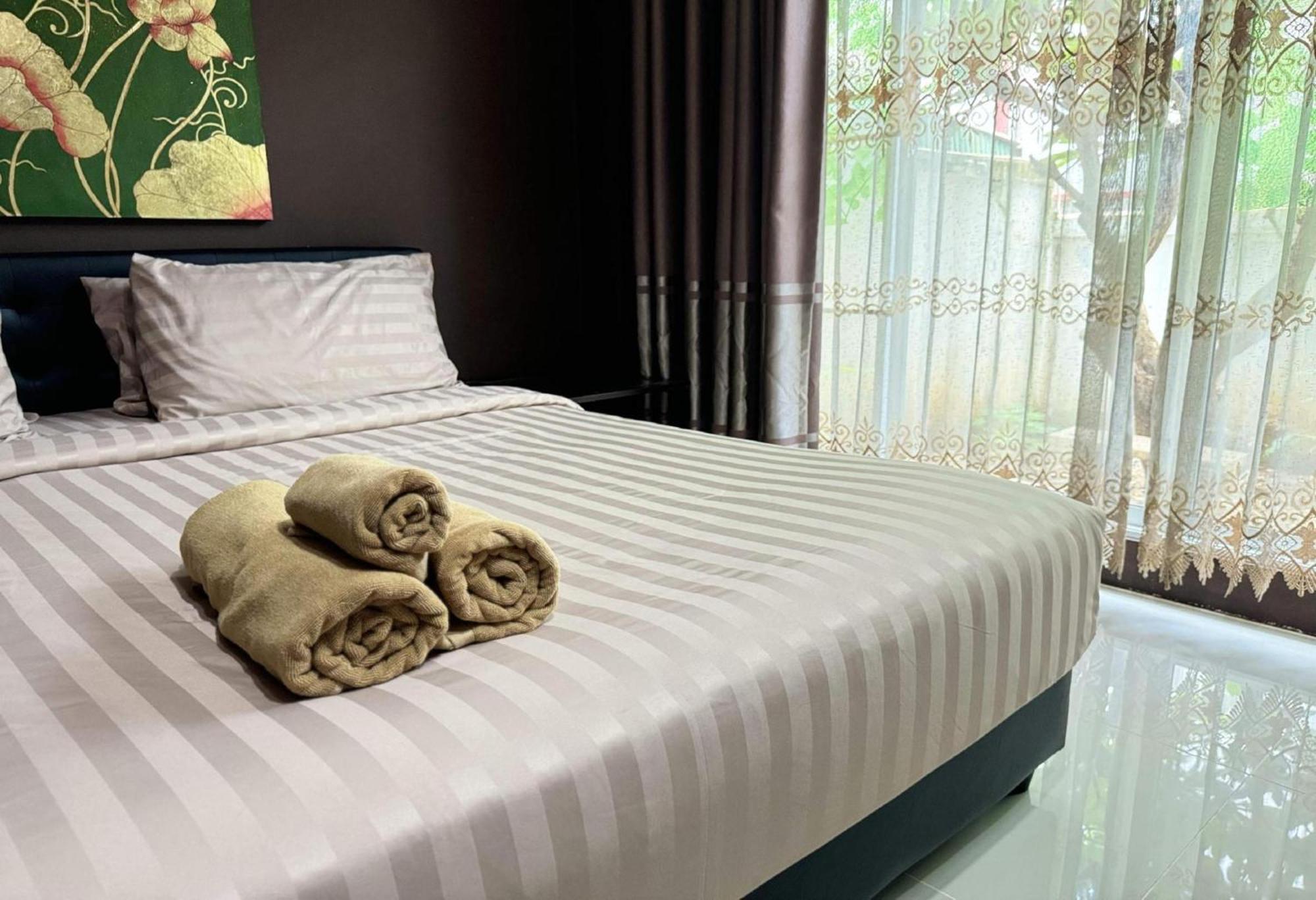 Collection O Bupamontra Chiangmai 호텔 치앙마이 외부 사진